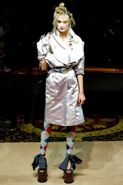Look 17